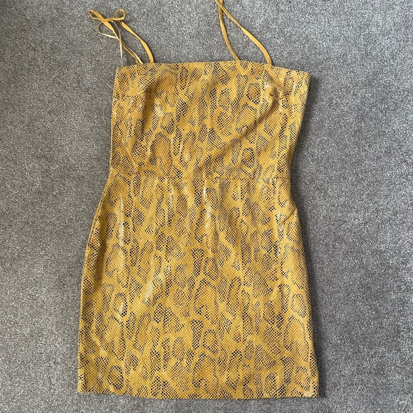 Princess Polly jagger and stone olsen mini - Picture 2 of 4